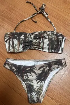 【24時間以内発送】美品　TRUNC88 水着 ビキニのサムネイル