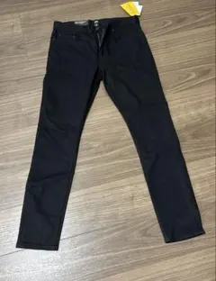 【新品】H&M スキニーフィット デニムパンツ ブラック 30/30のサムネイル