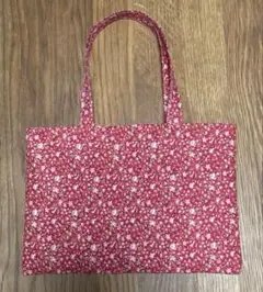 ハンドメイド　花柄トートバッグとハート型ポーチ小サイズ
