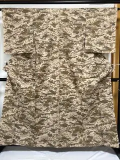 古代紬地に染められた古典柄の小紋着物、正絹.No618