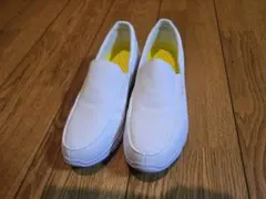 ホワイトスリッポンシューズのサムネイル