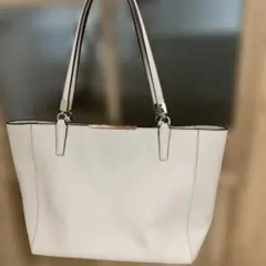 コーチホワイト レザートートバッグ タグ付き
