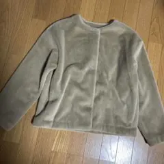 新品！ユニクロ　ファージャケット　Mサイズ　ベージュ