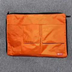 オレンジのナイロンバッグ バッグインバッグ