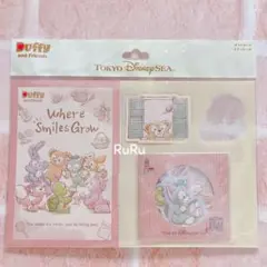 ダッフィー ウェアスマイルズグロウ　ポストカード　ステッカー5種