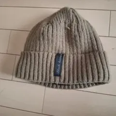 裏ボア、チクチクしないニット帽カーキ色