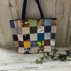 「タンブラーのトートバッグ。」 パッチワーク ハンドメイド ブルー系タンブラーパターンのパッチワークキルトトートバッグ