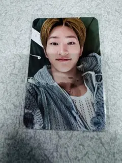 SHINee トレカ　まとめ売り　テミン オニュ　キー　ミノ　ジョンヒョン 2枚セット SHINee ポスター オニュ ジョンヒョン キー ミンホ テミン