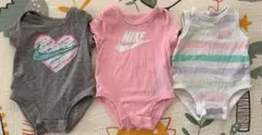 NIKEベビーロンパース　3枚セット