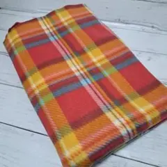 フリース生地　チェック柄レッド　はぎれ