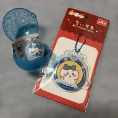 ちいかわ　おくるみマスコットチャーム 缶バッジ　ハチワレ 2点セット