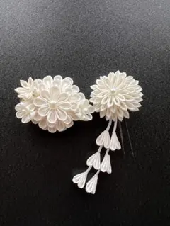 髪飾り#成人式#結婚式#つまみ細工 ホワイト花モチーフヘアアクセサリー