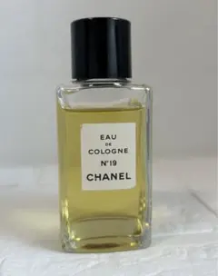 CHANEL Eau de Cologne No.19 シャネル　19番
