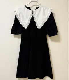 フリル付き黒ミニワンピース 襟つき