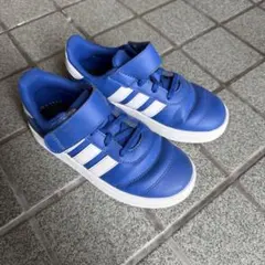 18センチ　adidas 青 スニーカー マジックテープ付き
