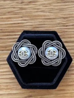 難あり!! CHANEL 片耳ピアス クリスタル ラインストーン 定番品 片方