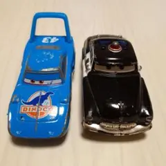 カーズ　トミカ　キング　シェリフ　2台セット
