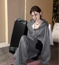 SHEIN 200408623 キラキラセットアップ　グレー