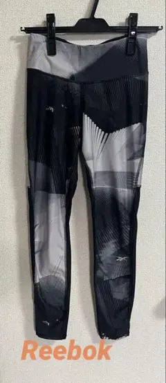 Reebok レディーススパッツ　 トレーニングウェア　レギンス　スパッツ