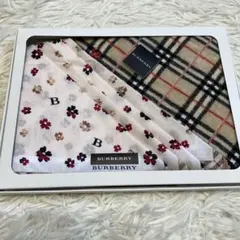 【新品タグ付き】BURBERRY 花柄チェック ハンカチ