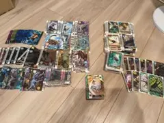 恋*田様 ムシキング 恐竜キング カード 大量まとめ売り　約700枚　内キラ10のサムネイル