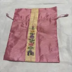 花柄刺繍 ピンクサテン巾着袋
