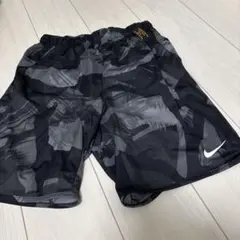 Nike カモフラージュ ショートパンツ　S
