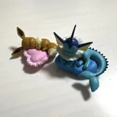 【フィギュアのみ】ポケモン フレンズ ドリーミングケース シャワーズ　イーブイ