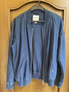 トップスブルゾン　GUESSのサムネイル