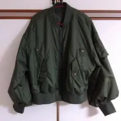 タマミワタナベ　パフフライトジャケット中綿入り MA-1