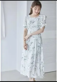 tocco closet ボリュームスリーブラインフラワープリントワンピース