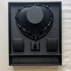 ✨SALE✨Leilian レリアン ブラックネックレス ドロップモチーフのサムネイル
