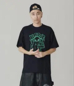 X-LARGE Alien Sprayer S/S Tシャツ