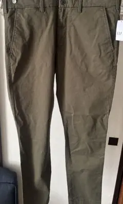 新品未使用GAPスキニーパンツ ウエスト91cm 股下81cm カーキー