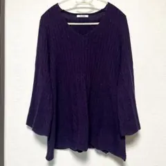 【最終値下げ】カシミヤ100%　パープル Vネック ニットのサムネイル
