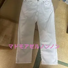 ホワイトカジュアルパンツのサムネイル