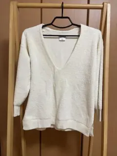 CLEOPATRIC TYPY アイボリー Vネック長袖ニット