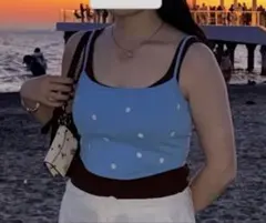 Bershka キャミソール 花柄ブルー トップス Mサイズ 海外ギャル 夏服のサムネイル