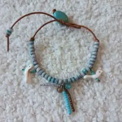 青と白のビーズブレスレット