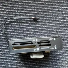 内蔵型マルチカードリーダー 本体のサムネイル