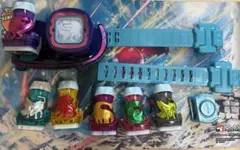 仮面ライダーリバイス DXリバイスドライバー　バイスタンプ6つ