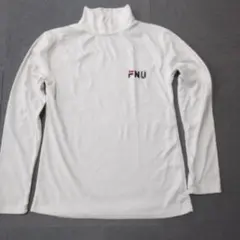 FNU ホワイト タートルネック Tシャツ