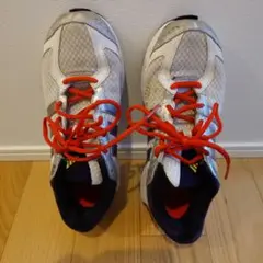 adidas ランニングシューズ ホワイト/グレー/オレンジ