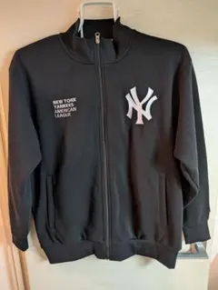 新品　ニューヨーク・ヤンキース　 ジャケット　サイズはXL