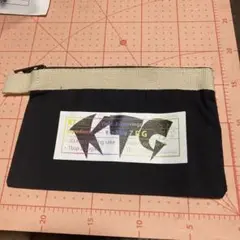 黒のキャンバスポーチ ファスナー付き