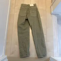 オリーブグリーン ストレートレッグデニム