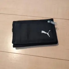 【美品】PUMA ブラック 三つ折り財布 ナイロン MC プーマ ファスナーのサムネイル