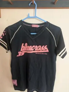 bluecross VネックTシャツ 黒のサムネイル