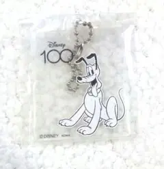 ディズニー　100周年記念　プルート　アクリルキーホルダー　Disney