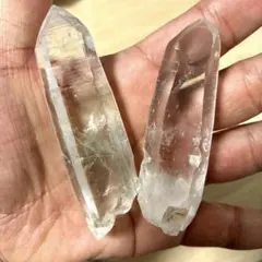 マニカラン産ヒマラヤ水晶ポイント 2本セット 原石 306番 - メルカリ